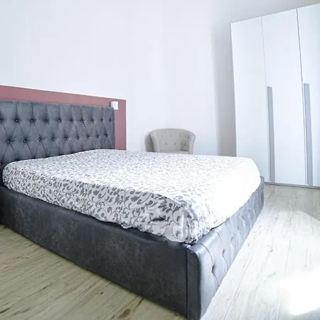 Ruote Apartment *