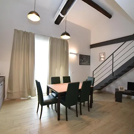 Ruote Apartment *