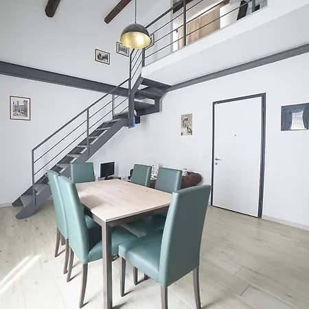 Ruote Apartment *